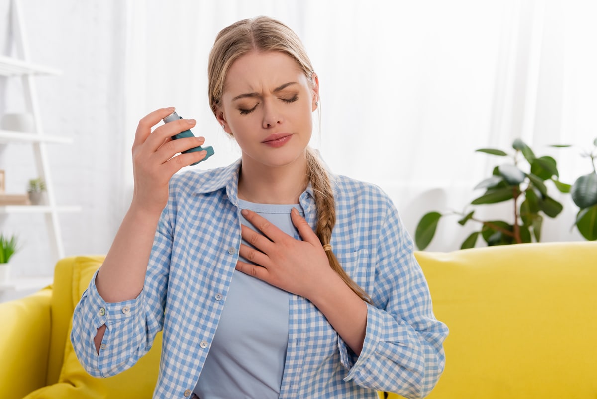 Asthma sufferers can benefit from an air purifier.