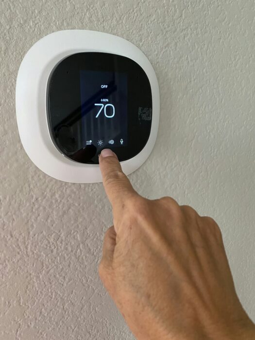The ecobee Smart Thermostat Premium: Comprehensive Review