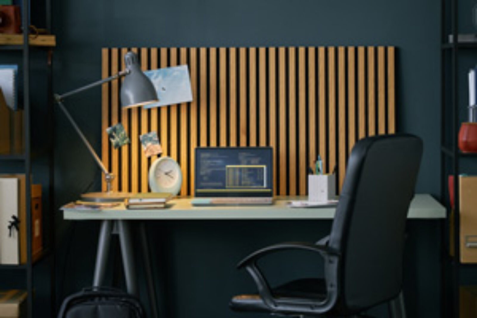 Work From Home Should Feel Good And Run Smooth. We Review Desks, Chairs, Lighting, And Gadgets That Make Your Space Work For You. Our Guides Help You Pick Gear That Fits Your Budget And Job.